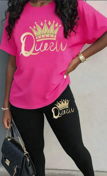 Two-piece top and leggings set: pink short-sleeve with crown Queew print and black leggings